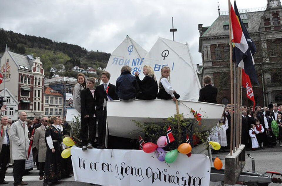 17.mai-prosesjon og -seilas i Bergen