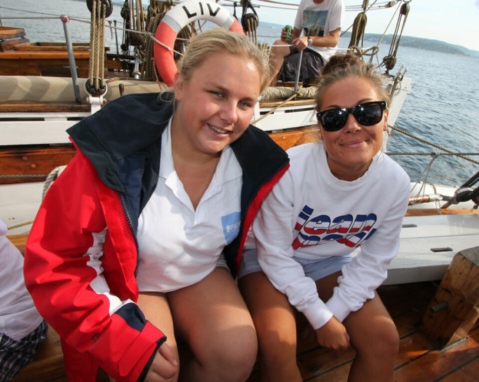 Martine Rokke og Lene Alexandra Gyttrup fikk nesten nærkontakt med Danskebåten.