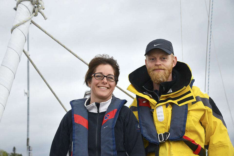 HOBBY: Cecilie Mohr og David Skogan fikk mange utfordringer etter å ha kjøpt bruktbåt. Seiling og båtpuss er blitt hobby.