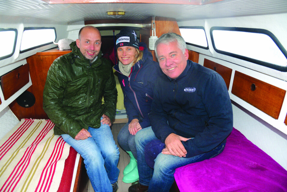 IF-GJENGEN: Jørn Finsrud, Linn Krogh Hansen og Ole Henrik Nissen-Lie er om bord i Linns båt, som har fått en lysere inn­redning enn de andre.