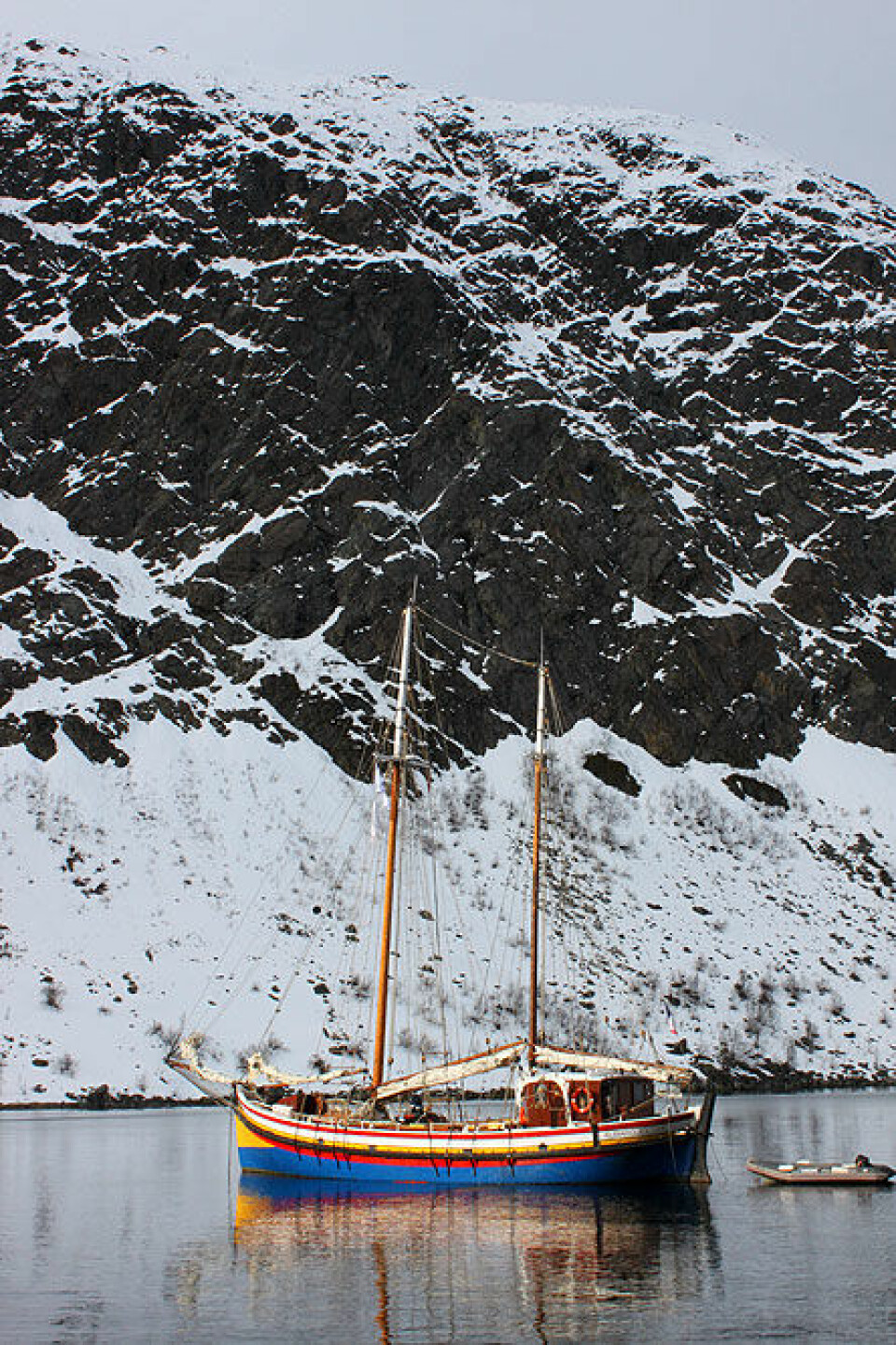 Fargerike Albarquel, som også tar med skiturister fra Tromsø.
