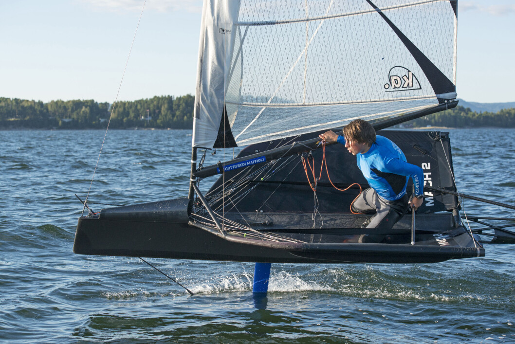 TIL BERMUDA: Seilingen med Moth-jollen har nå brakt Bror With til smørøyet av internasjonal seilsport, til America?s Cup på Bermuda. TIL BERMUDA: Seilingen med Moth-jollen har nå brakt Bror With til smørøyet av internasjonal seilsport, til America?s Cup på Bermuda.
