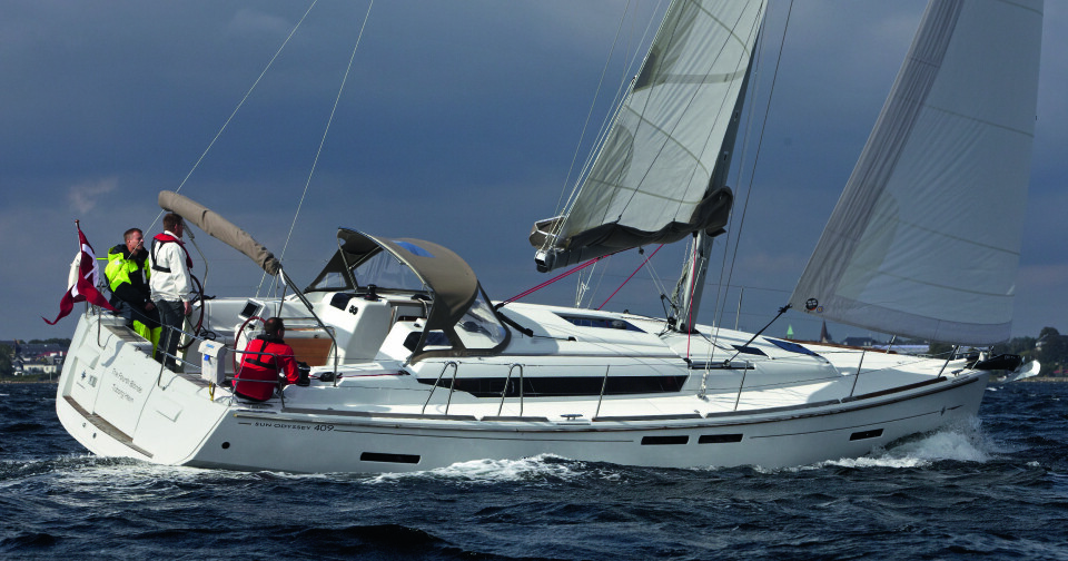VINNER: Sun Odyssey 409, senere oppgardert til 419 ble kåret til Årets Båt i Europa i 2011.