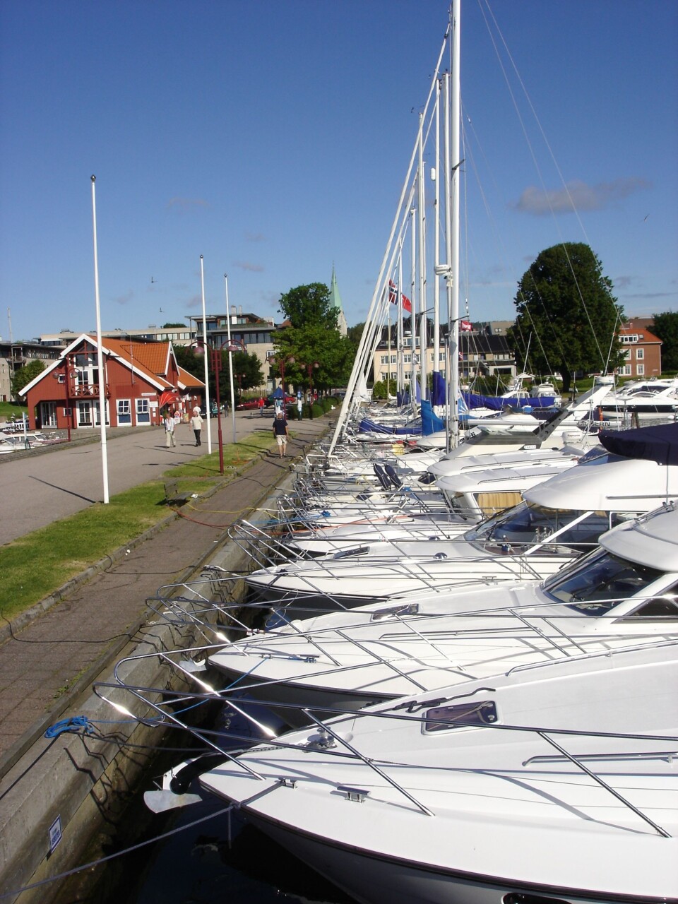 Kristiansand gjestehavn senker prisene