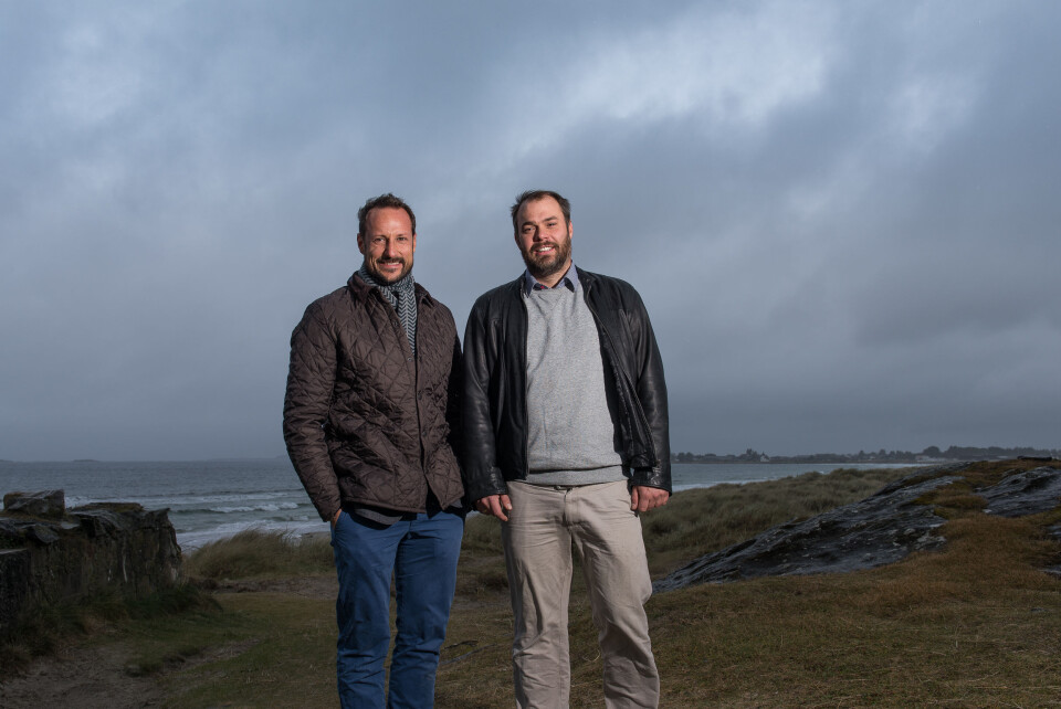 ENGASJERT: Kronprins Haakon engasjerer seg i surfing på organisatorisk plan i Norges Seilforbund.