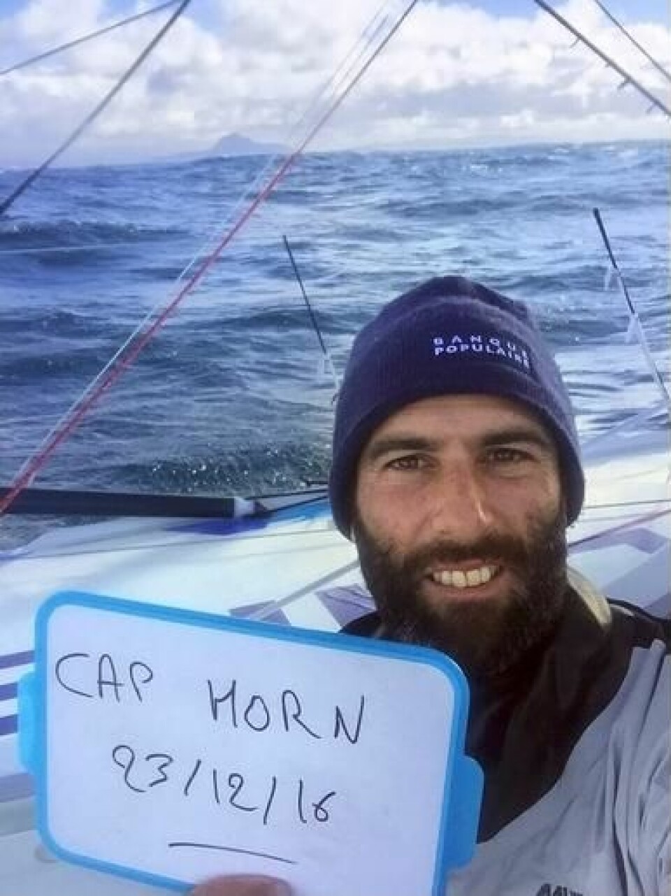 REKORD: Armel Le Cléac'h satte ny verdensrekord rundt jorden og seilte nesten fire døgn raskere enn Francois Gabart i 2013.