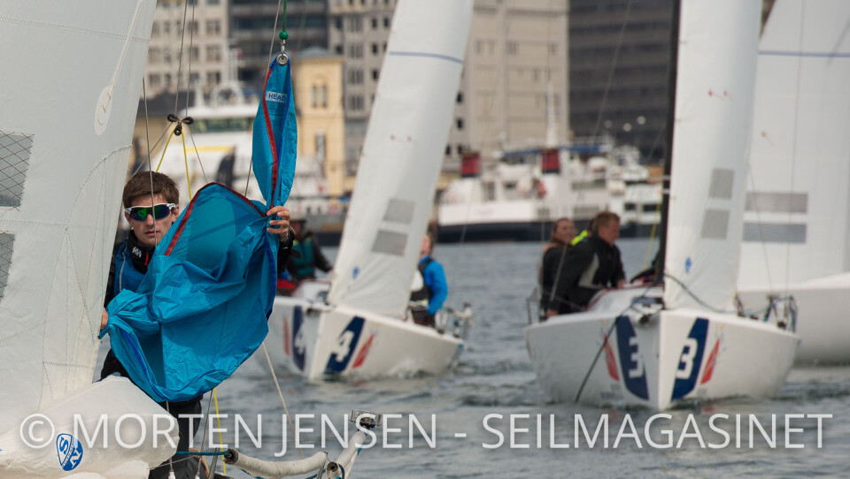 KLAR FOR GENNAKER-SE´TTING.