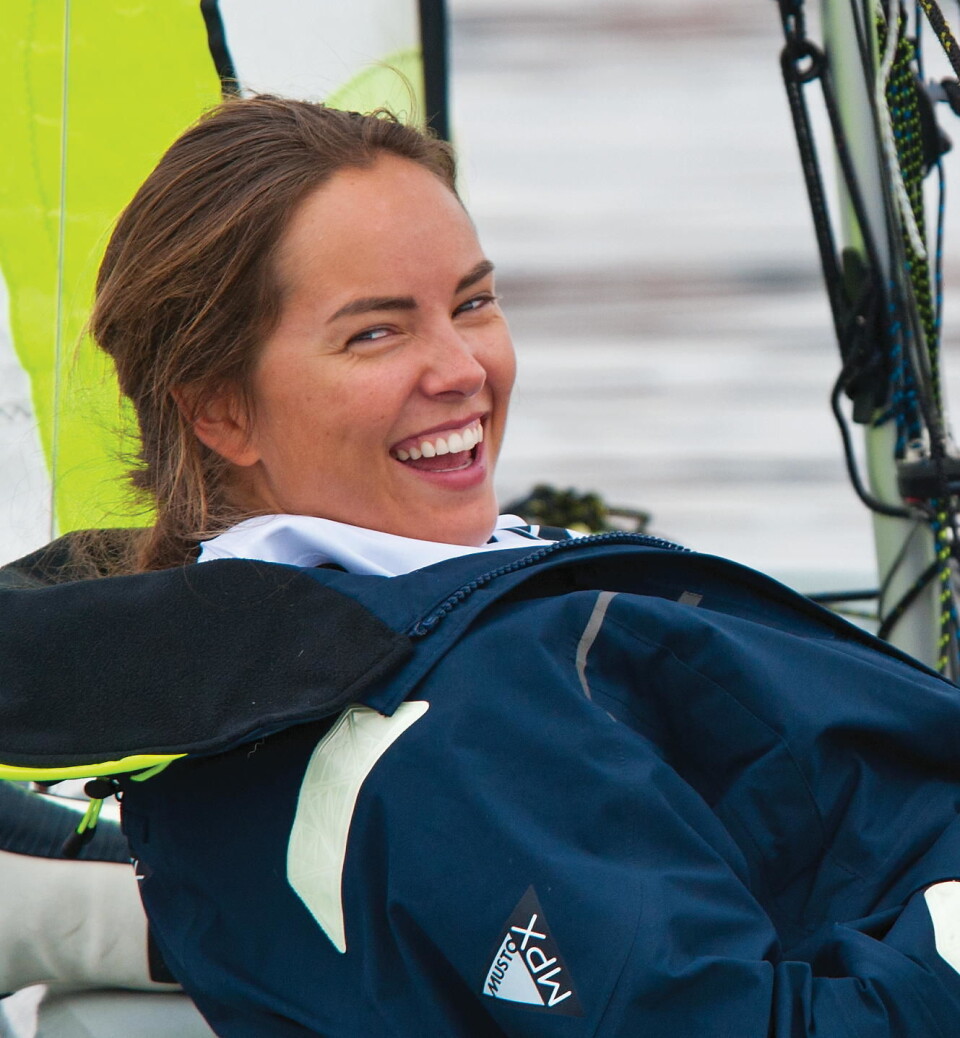 KLARTE DET: Tiril Bue klarte begge deler; hun vant både den innledende serien og finalen i stor-NM i Laser Radial. KLARTE DET: Tiril Bue klarte begge deler; hun vant både den innledende serien og finalen i stor-NM i Laser Radial.