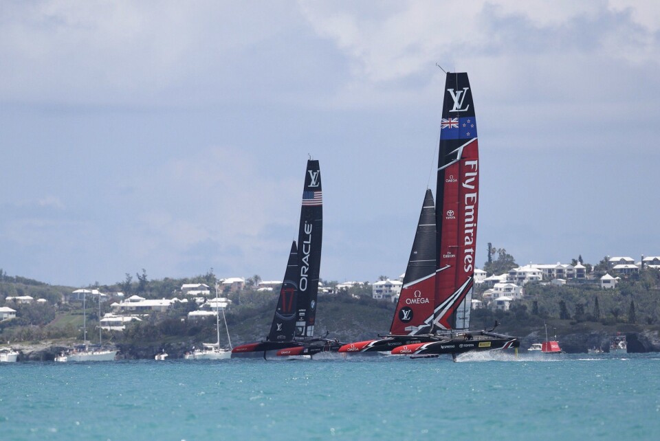 Emirates Team New Zealand ånet de 35. seilaser om America's Cup med to strake seire.