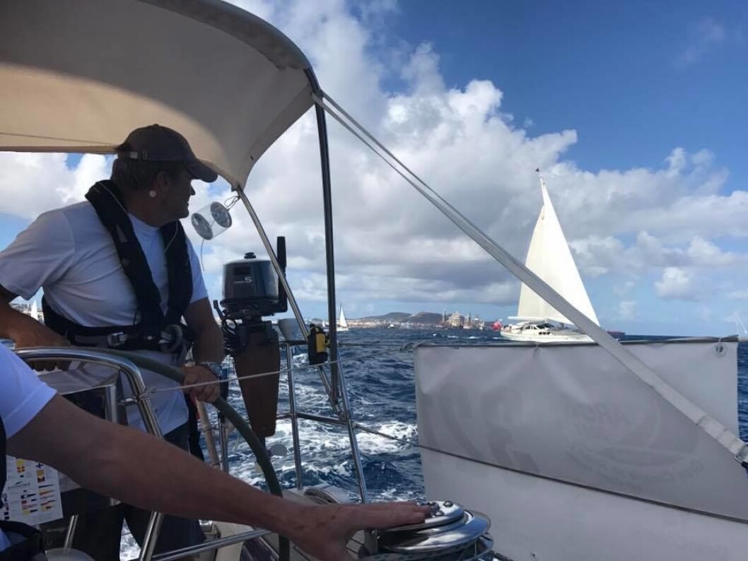 ARC+: Eivind Haugan i Abraxas 3 foran 95-fots «Altair» ut fra Las Palmas. ARC+: Eivind Haugan i Abraxas 3 foran 95-fots «Altair» ut fra Las Palmas.
