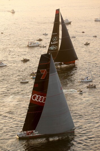 TETT: Det var den lette vinden som gjorde at «Wild Oats XI» klarte å smette forbi på vei inn mot mål. TETT: Det var den lette vinden som gjorde at «Wild Oats XI» klarte å smette forbi på vei inn mot mål.