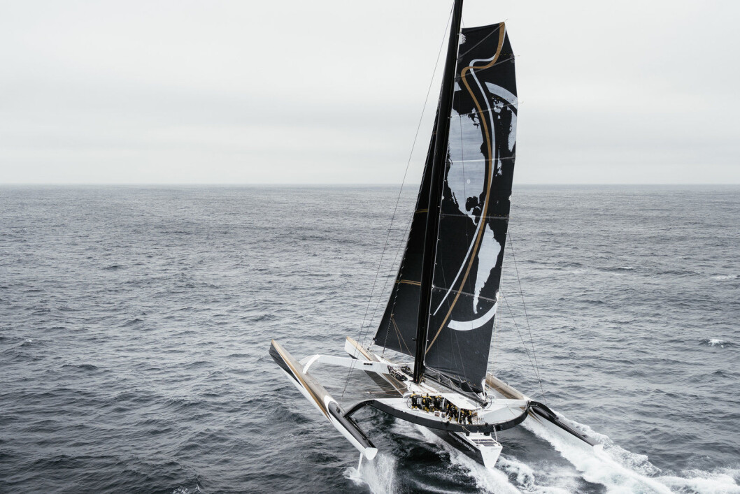 EKSTREM: Spindrift er 130 fot, og den største trimaranen bygget for rekordseilas. EKSTREM: Spindrift er 130 fot, og den største trimaranen bygget for rekordseilas.