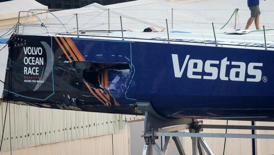 SKADE: «Vestas» har fått ett stort hull på babord side. Det er også skader på baug og under skroget.