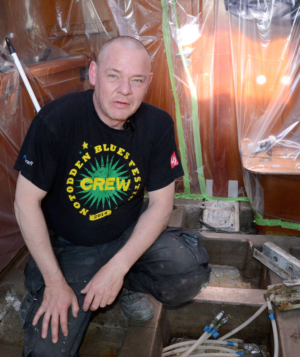 EKSPERT: Peter Gustafsson er en av landets fremste på grunnstøtningsskader og glassfiberreparasjoner. EKSPERT: Peter Gustafsson er en av landets fremste på grunnstøtningsskader og glassfiberreparasjoner.