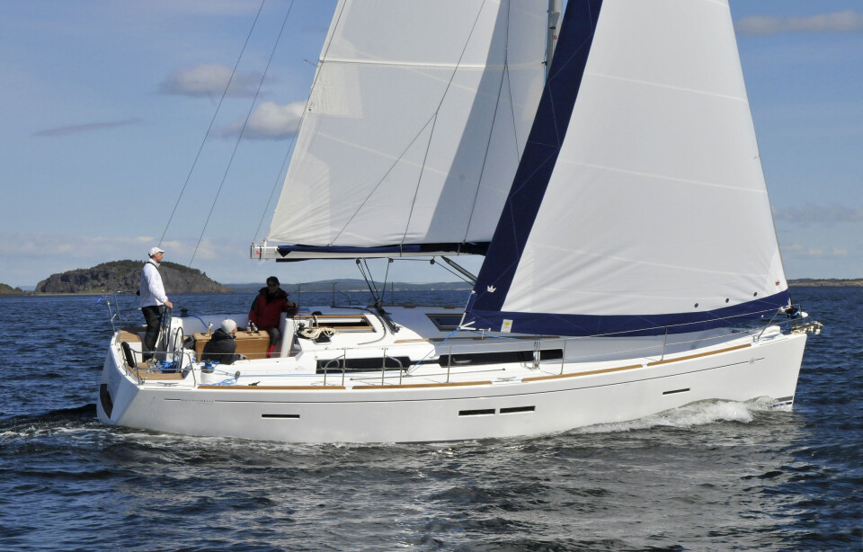TEST: SEILMagasinet testet Dufour 405 ut fra Hankø i 2009, før båten fikk CE-godkjenning. Etter dette har verftet hatt fire ulike importører i Norge. TEST: SEILMagasinet testet Dufour 405 ut fra Hankø i 2009, før båten fikk CE-godkjenning. Etter dette har verftet hatt fire ulike importører i Norge.