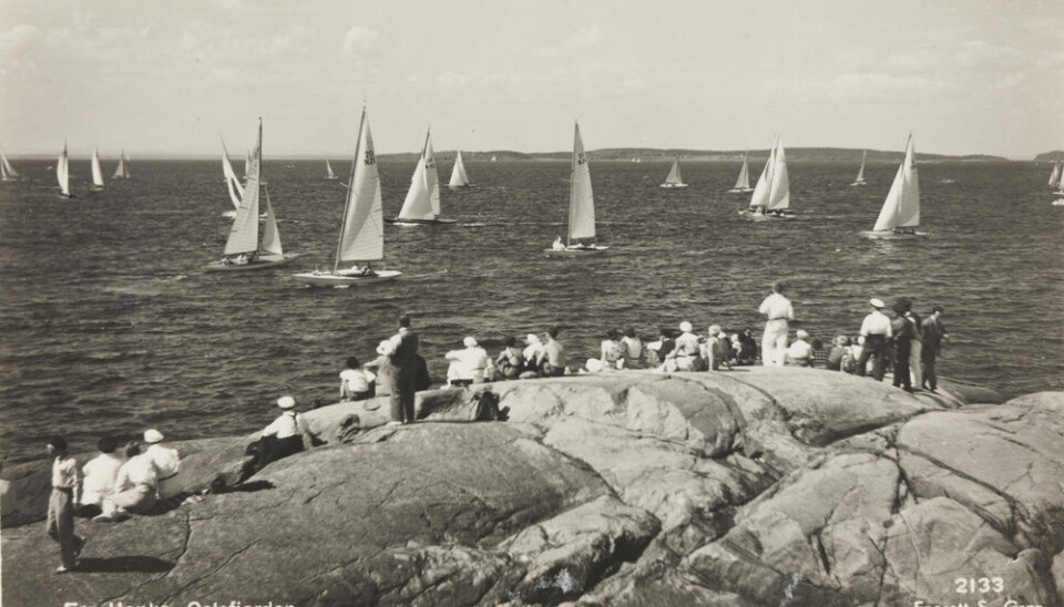 GARNHOLMEN: Garnholmen er et historisk startsted for regattaer i Norge. På det meste kunne det være tusenvis av mennesker som satt og så på. Startstengene som står der den dag i dag, ble satt opp i
