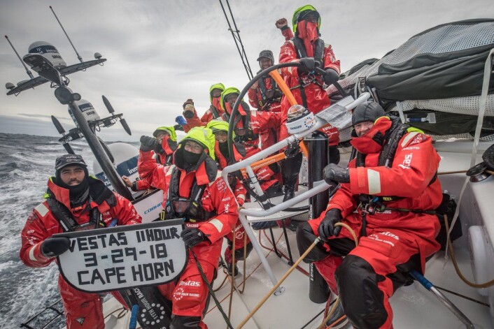 KAPP HORN: «Vestas» rundet Kapp Horn som andre båt. En opptur etter tragedien i Hong Kong. Nå er nok en etappe ødelagt for båten. KAPP HORN: «Vestas» rundet Kapp Horn som andre båt. En opptur etter tragedien i Hong Kong. Nå er nok en etappe ødelagt for båten.