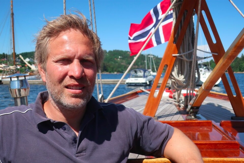 FESTIVAL: Peter Ennals om bord i 12-meteren «Kryss».