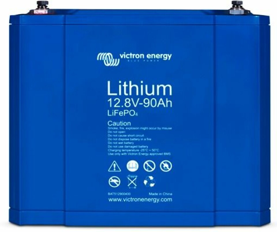 TRYGT: Seatronic selger litiumbatterier fra Victron. De leveres i fire ulike størrelser fra 60 til 200 ah. Det minste koster kr 9000, mens det største koster kr 27 500. Batteriene har innebygd system som sikrer cellebalansering.