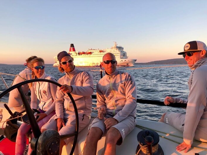Ulver i solnedgang Ulver i solnedgang