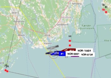TRACKING: Båtene har en rask og tøff kryss mot Jomfruland. TRACKING: Båtene har en rask og tøff kryss mot Jomfruland.
