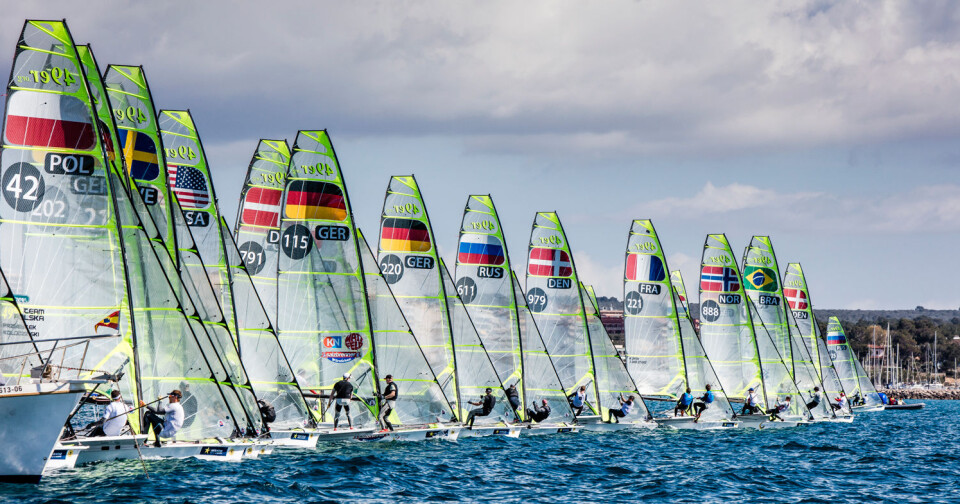 VM 49er: Risørbrødrene Mads og Tomas Mathisen har vært viktige når Risør Seilforening skal være VM vert i 2019