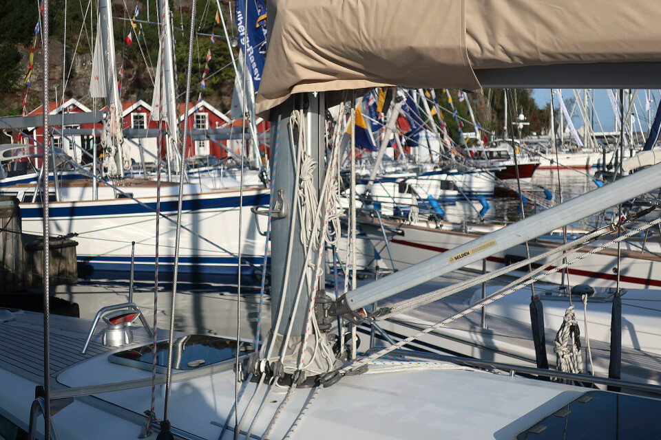 ORUST: På Ellös vil de mest spennende båtene ha blå stripe og teakdekk.