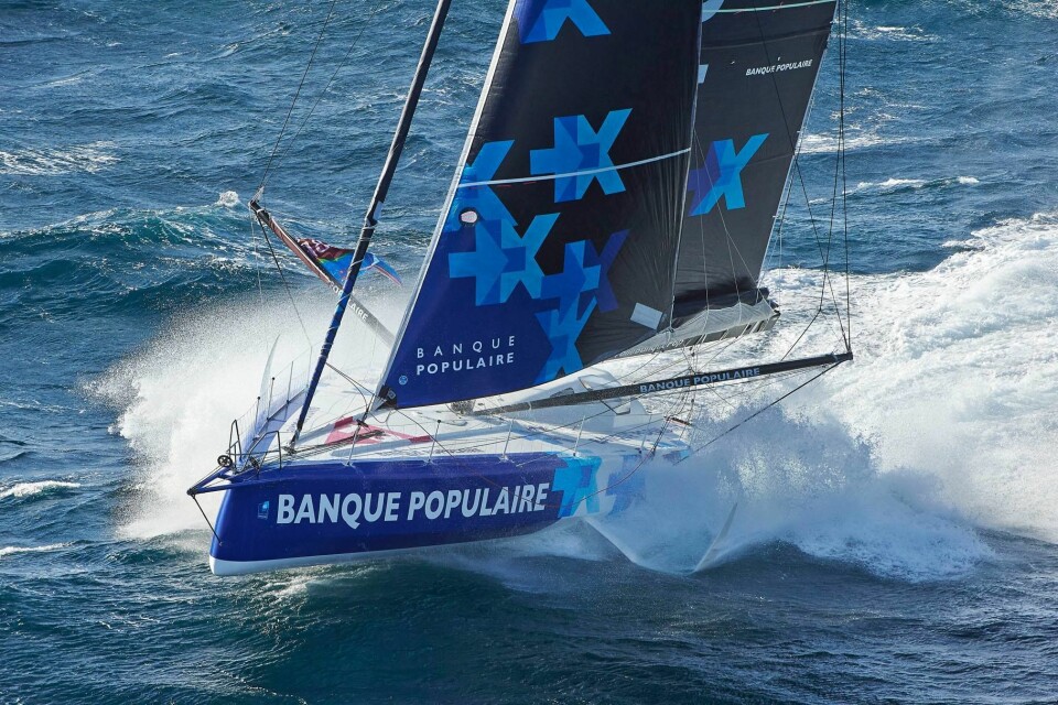 FLYR: «Banque Populaire» ligger på andreplass, men har ikke overlegen fart. I hvert fall ikke foreløpig.