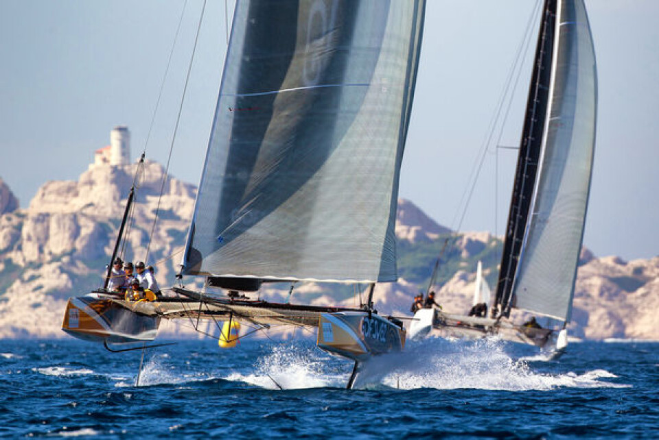 FLYR: GC32 er den første etablerte entypeklassen med foiler. FLYR: GC32 er den første etablerte entypeklassen med foiler.