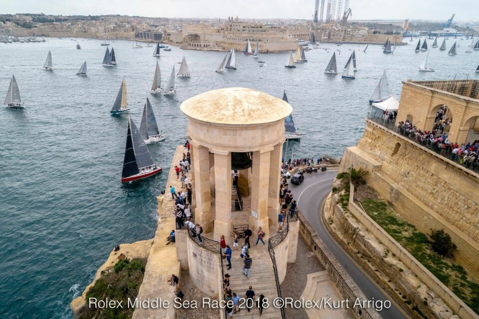START: Regattaen holdes i historiske omgivelser. her fra starten fra Malta.