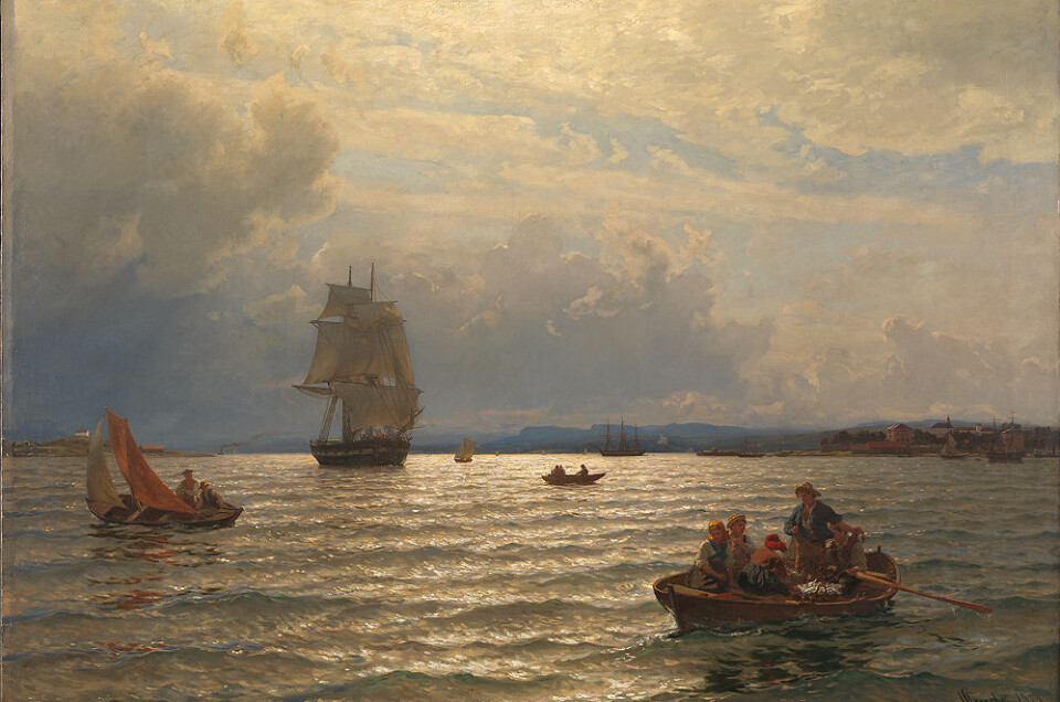TIL OSLO: Bildet viser innseiling til Oslo (Christiania) på 1870-tallet og er malt av Hans Gude.