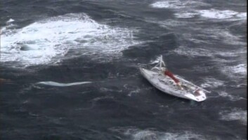 1998: For 18 år siden ble Sydney Hobart Race ekstra tøff. Flere mistet livet, og svært ange ble evakuert fra båtene, fra helikopter og fra redningsbåter. 1998: For 18 år siden ble Sydney Hobart Race ekstra tøff. Flere mistet livet, og svært ange ble evakuert fra båtene, fra helikopter og fra redningsbåter.