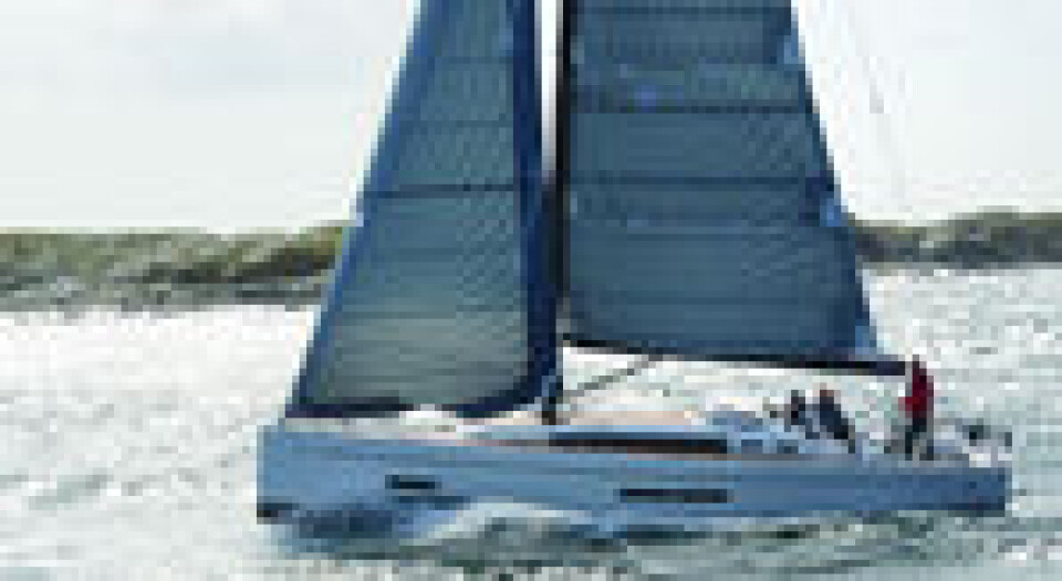 RASK: Solaris 37 har et moderne skrog som fungerer godt under alle forhold.