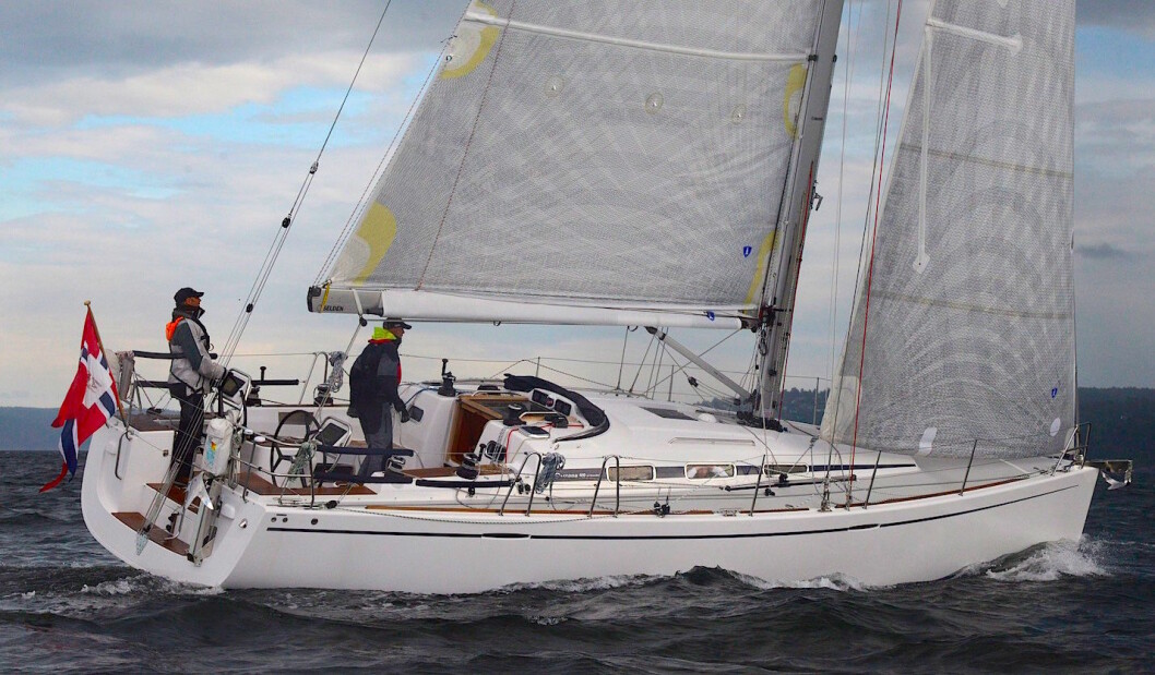GRØNN: Arcona 410 kan leveres med hybridsystem. En elmotor står for framdriften, mens et dieselgenerator produserer strøm for å forlenge rekkevidden. GRØNN: Arcona 410 kan leveres med hybridsystem. En elmotor står for framdriften, mens et dieselgenerator produserer strøm for å forlenge rekkevidden.