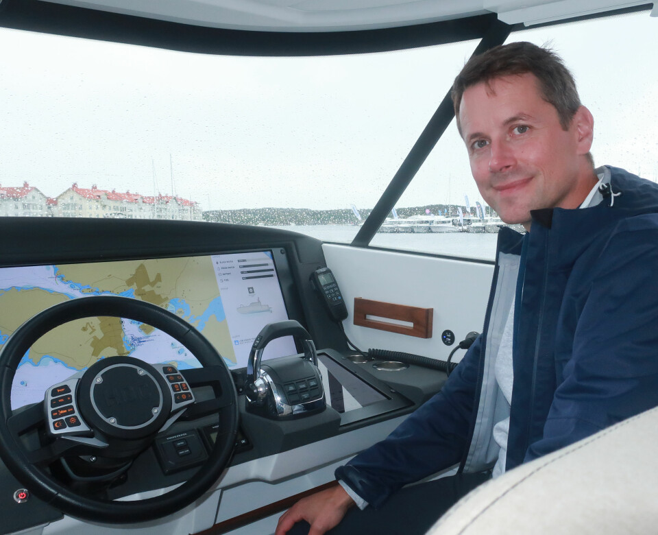PIONEER: Svenske Vilhelm Djurberg har brukt enormt med tid for å få all elektronikken om bord i HOC med å snakke til hverandre.