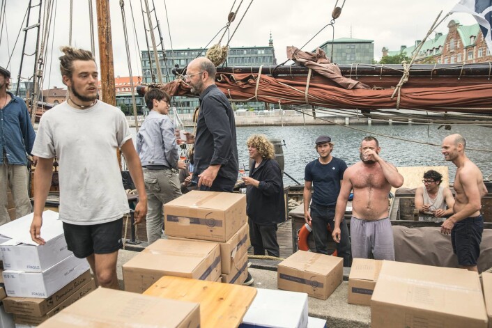 IDEALISME: Fairtransport frakter varer med seilskip. Alt foregår på tradisjonell måte. IDEALISME: Fairtransport frakter varer med seilskip. Alt foregår på tradisjonell måte.