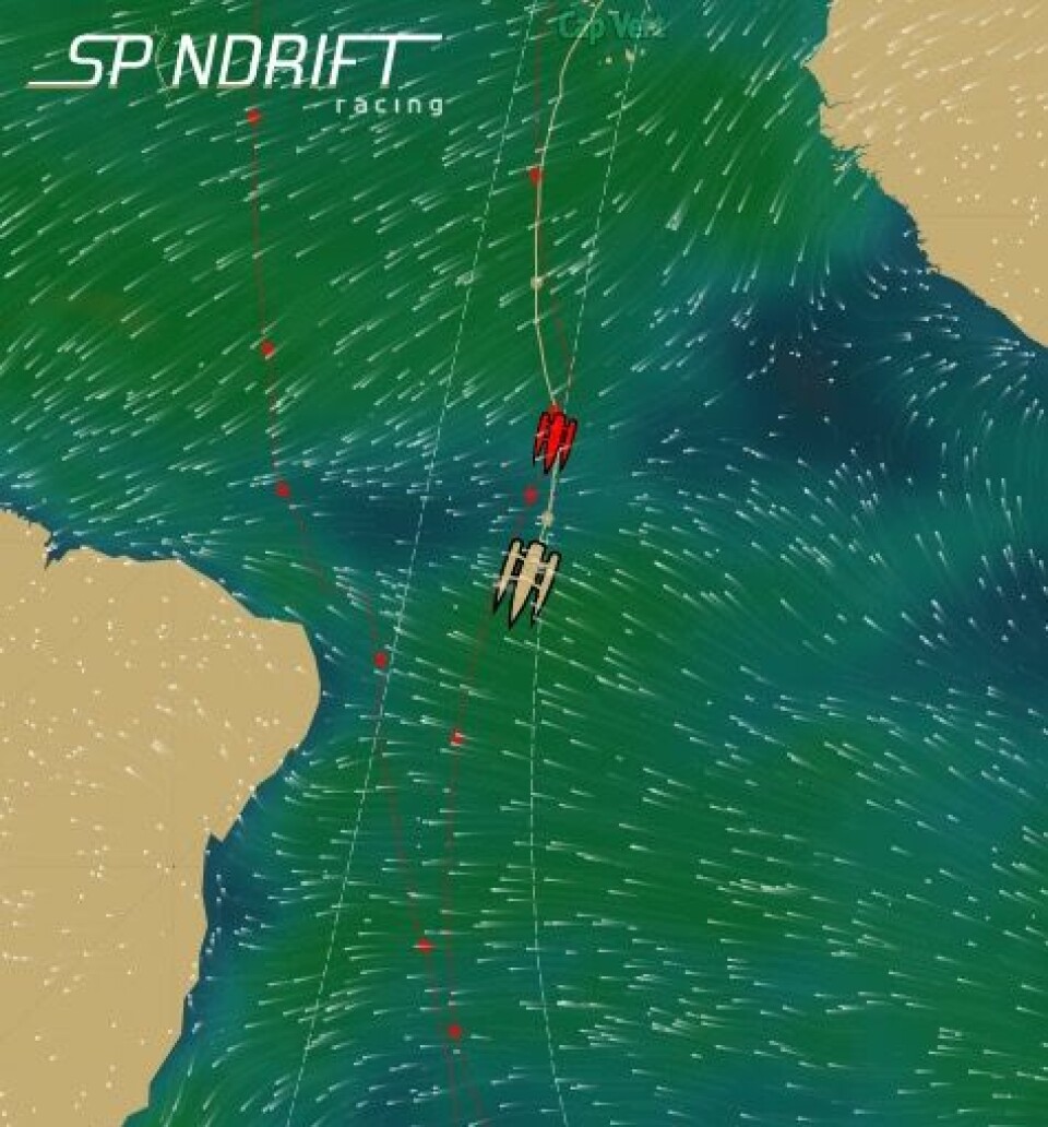 STILLEBELTET: «Spindrift 2» hadde gunstige forhod gjennom Stillebeltet og holdt farten høy. Nå seiler den inn i den sørlige passatvinden.