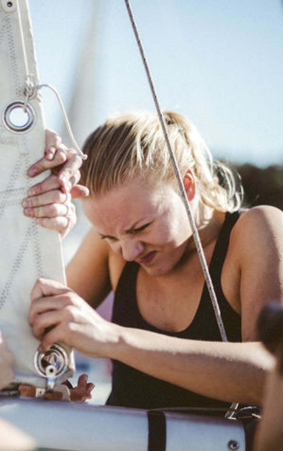 FØRSTE GANG: Når Elise Pernille Gryt (bildet) og Emilie Ørn Kreyberg setter seil i juli, har de knapt rukket å ha fått seilt Hallberg-Rassy 312-en «Paloma». FØRSTE GANG: Når Elise Pernille Gryt (bildet) og Emilie Ørn Kreyberg setter seil i juli, har de knapt rukket å ha fått seilt Hallberg-Rassy 312-en «Paloma».