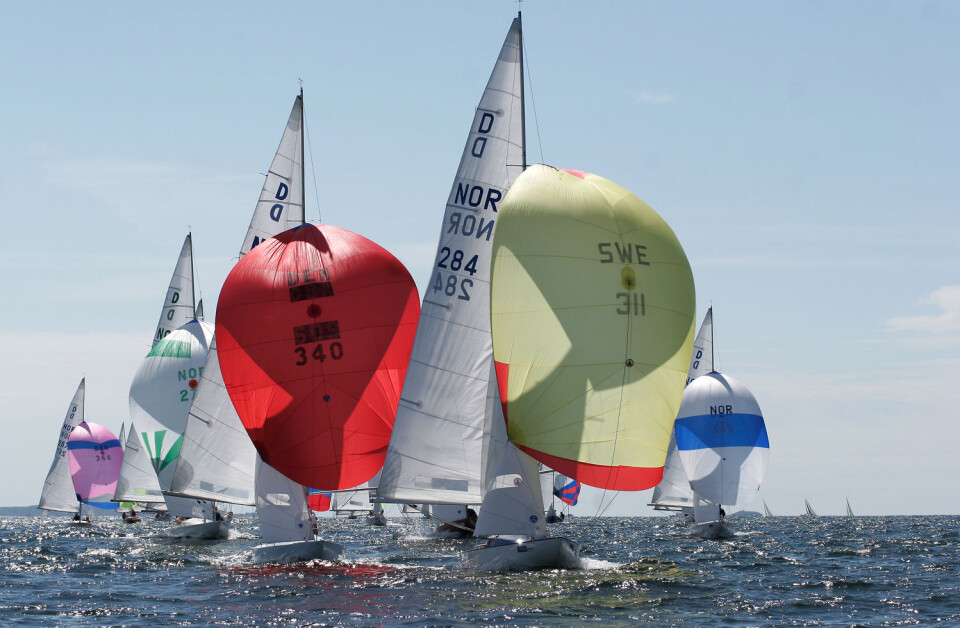 HANKØ RACE WEEK: Drake-klassen er en av seks klasser som deltar i Hankø Race Week, og det er forhold som dette man forbinder med «ekte Hankø-forhold» ? og ønsker seg.