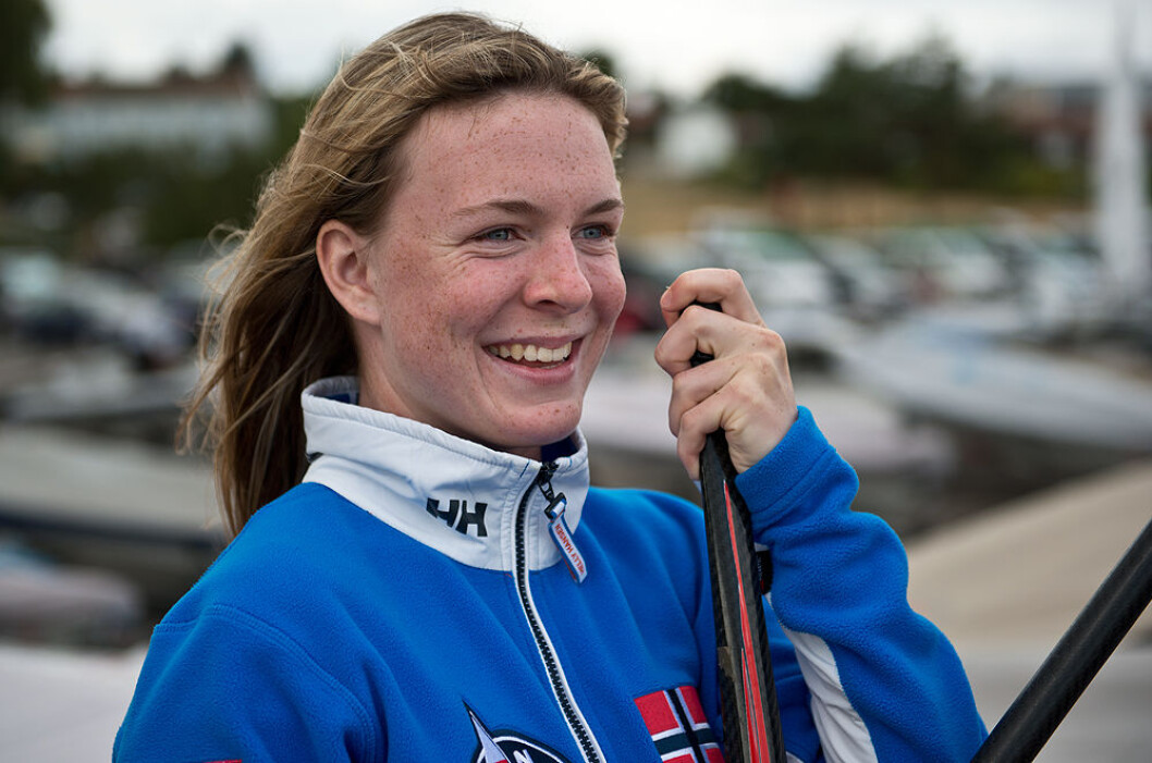 LEDER: Caroline Rosmo har grunn til å smile etter å ha tatt ledelsen etter første dag i ungdom-VM. LEDER: Caroline Rosmo har grunn til å smile etter å ha tatt ledelsen etter første dag i ungdom-VM.
