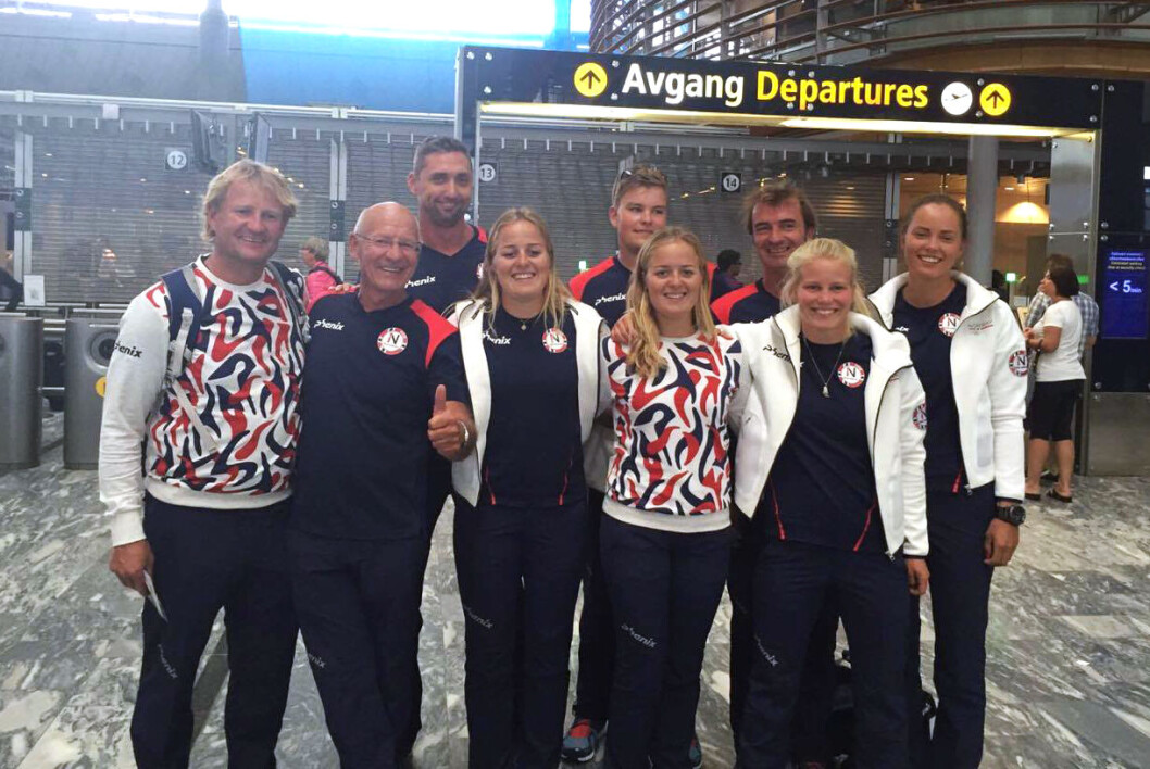 AVREISE: Mandag 1. august reiste hele det norske OL-laget, minus Kristian Ruth som reiste noen dager før, til Rio. Fra venstre: Peer Moberg, Jan Steven Johannessen, Krzysztof Kierkowski, Ragna Agerup, Anders Pedersen, Maia Agerup, Anton Garotte, ... AVREISE: Mandag 1. august reiste hele det norske OL-laget, minus Kristian Ruth som reiste noen dager før, til Rio. Fra venstre: Peer Moberg, Jan Steven Johannessen, Krzysztof Kierkowski, Ragna Agerup, Anders Pedersen, Maia Agerup, Anton Garotte, ...