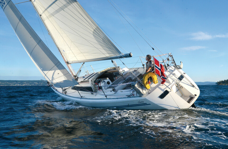 RANK: TwoStar 36 er smal og krenger lett, men er sluttstabil. Båten går raskere med mindre forseil i frisk vind.
