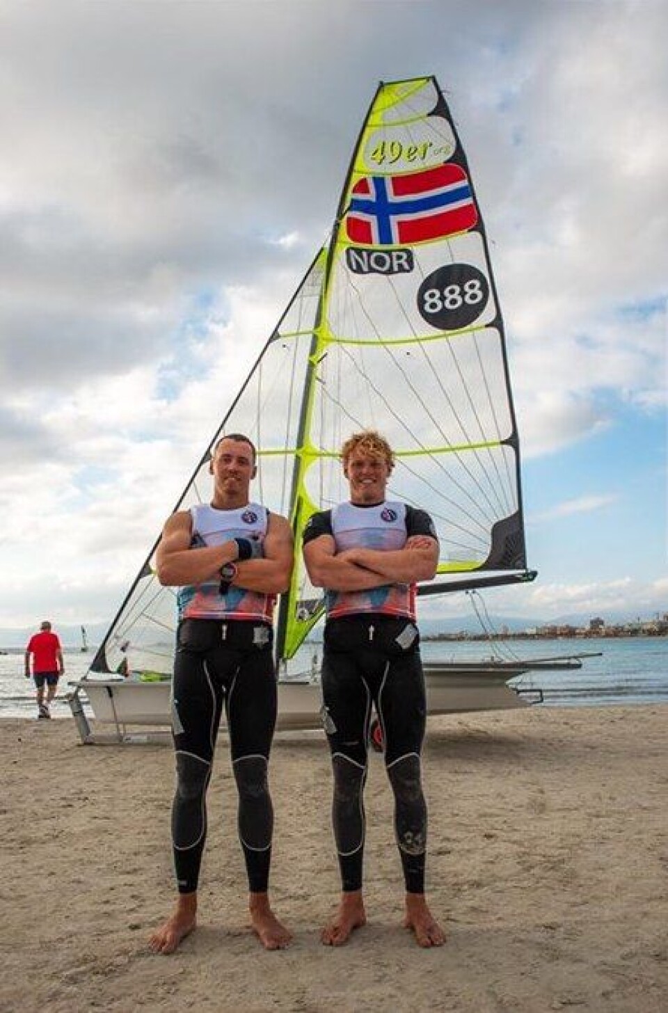 Mads og Tomas Mathisen klare for EM. Mads og Tomas Mathisen klare for EM.