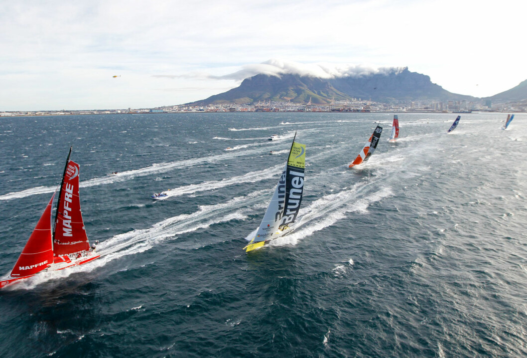 SYV: Starten ut fra Cape Town under forrige runde av Volvo Ocean Race med syv båter. Vestas gikk like etter på grunn.