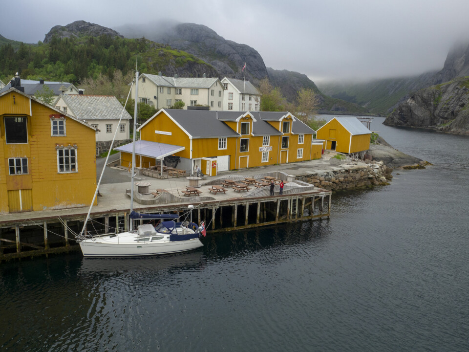 LOFOTEN: «Simetra» til kai i Nusfjord
