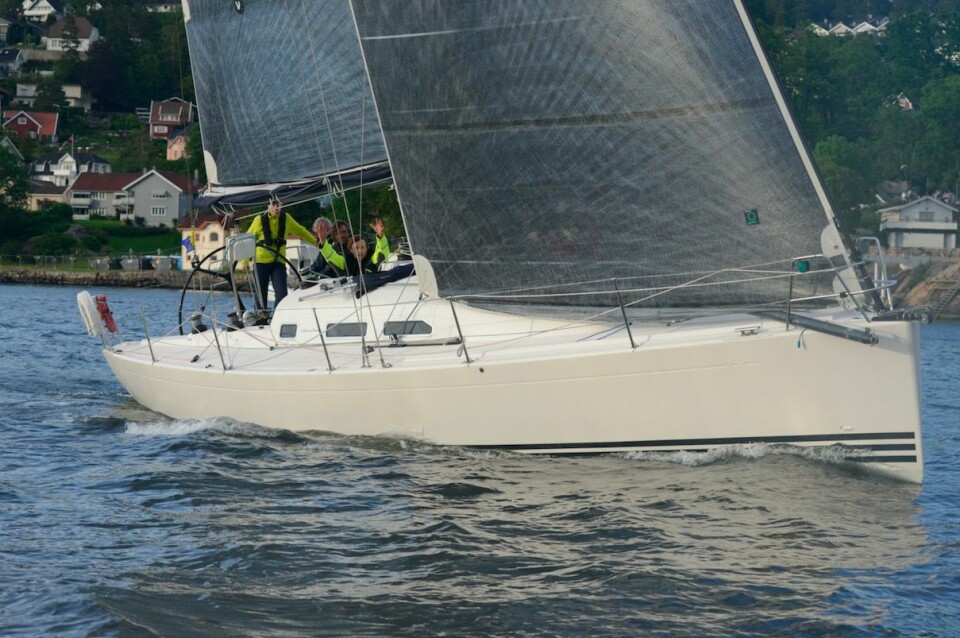 X41: «Sval», med Håvard Dale som skipper ligger langt fremme.