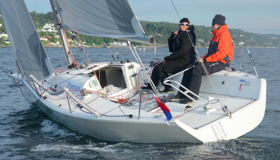 SHORTHANDED: Ole Aabel og «Will», en Platu 25 har seilt godt i klassen srom rundet Hollenderboen.