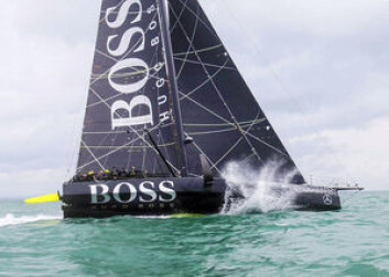 BRAKK: Alex Thomson har fått utviklet egne foiler i England, og disse skiller seg fra de franske. Etter at hans nye foiler brakk, seiler han med førstegenerasjons foiler. BRAKK: Alex Thomson har fått utviklet egne foiler i England, og disse skiller seg fra de franske. Etter at hans nye foiler brakk, seiler han med førstegenerasjons foiler.