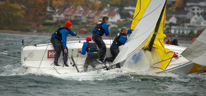 BLANT FAVORITTENE: Laget som NM i J/70 ansees som en av de største favorittene til å vinne tittel og kongepokal. Anders Pedersen er rormann på laget. BLANT FAVORITTENE: Laget som NM i J/70 ansees som en av de største favorittene til å vinne tittel og kongepokal. Anders Pedersen er rormann på laget.
