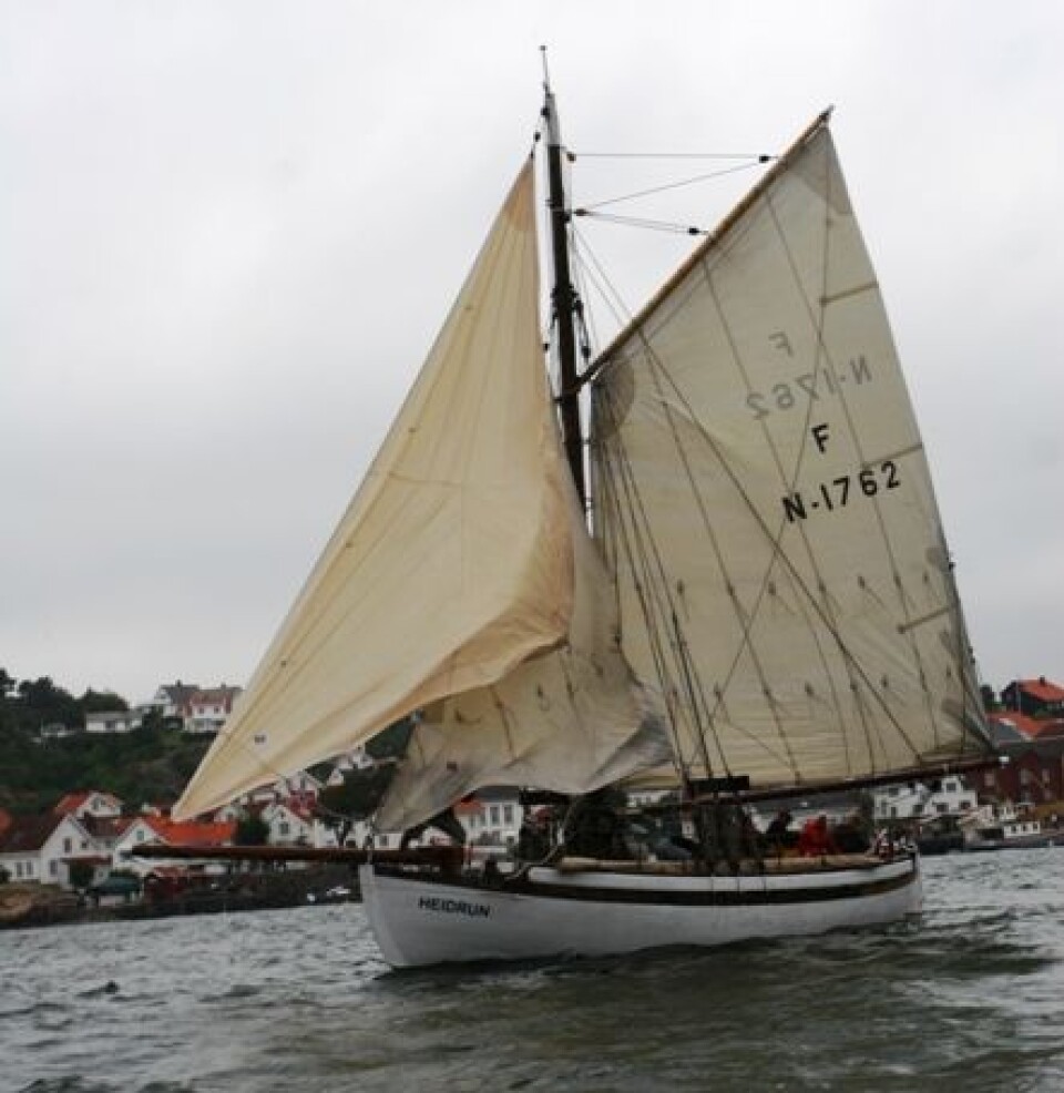 Frisk skøyteseilas med dramatikk